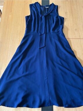 Sleeveless Navy Blue Tie-Neck Women's Dress